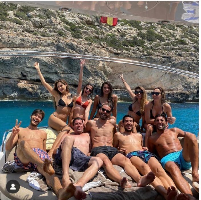  Noval, Del Horno, Soldado, Parejo y Angulo con sus parejas