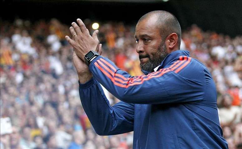 Nuno, el primer entrenador de Peter Lim