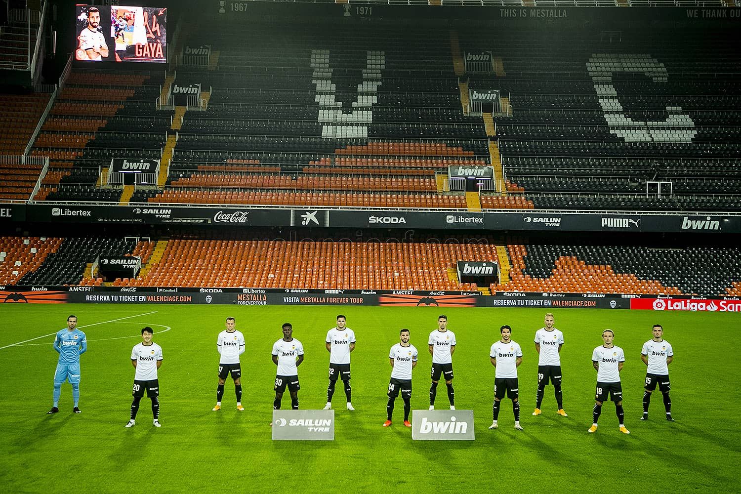 Once titular del Valencia CF ante el Real Madrid