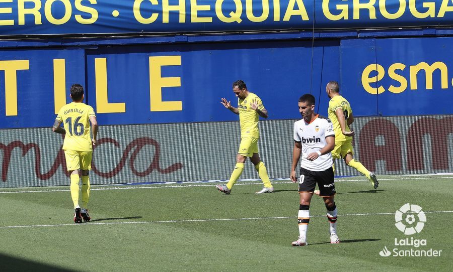 Paco Alcácer no celebra su gol ante el Valencia CF