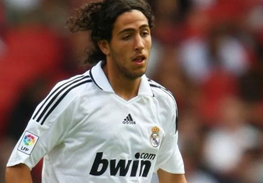  Dani Parejo con la camiseta madridista.