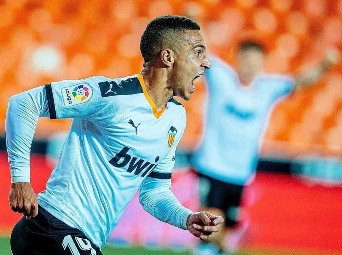  Rodrigo celebra el 1-0.