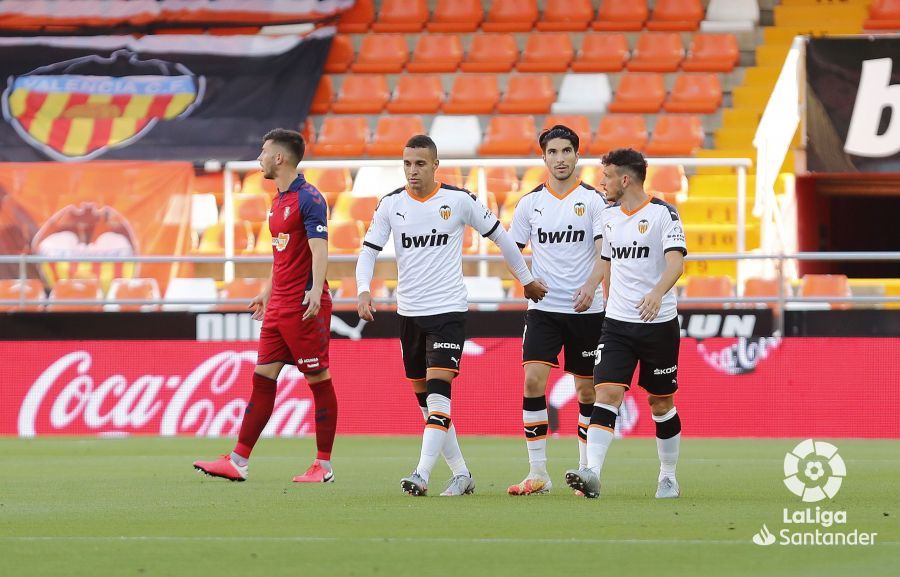 Rodrigo no celebra su gol en el Valencia-Osasuna