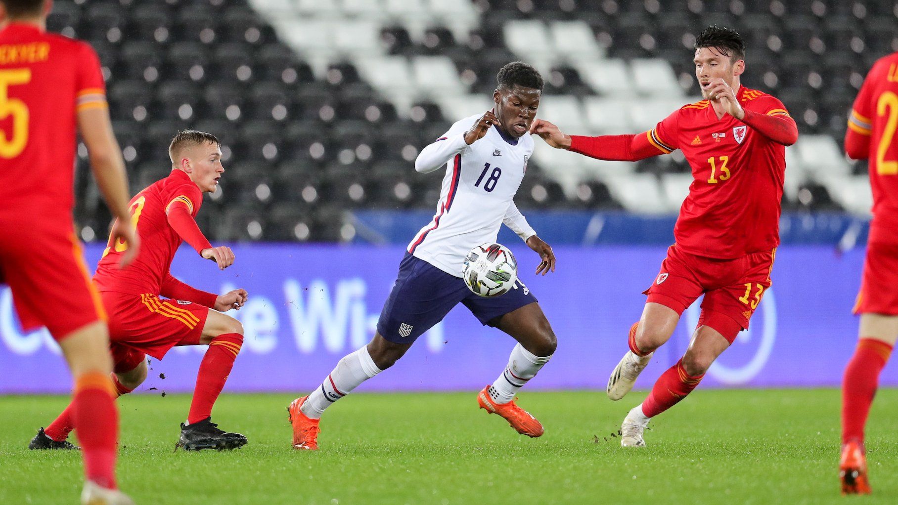  Yunus debutó con Estados Unidos