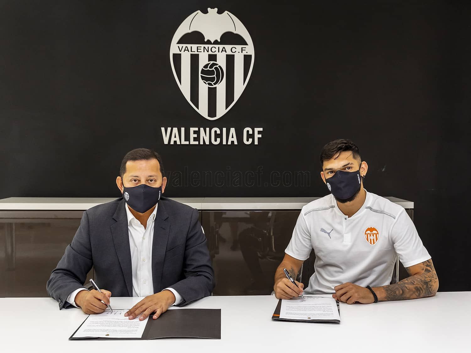 Alderete firma con el Valencia CF