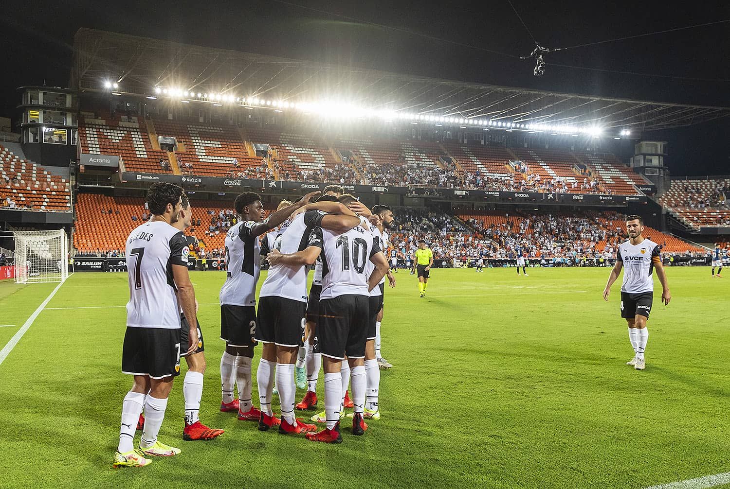 Alegría gol Valencia CF que se juega el liderato de LaLiga