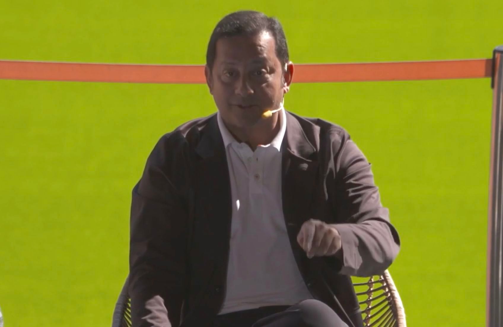  Anil Murthy da una clase en el Master del Valencia CF