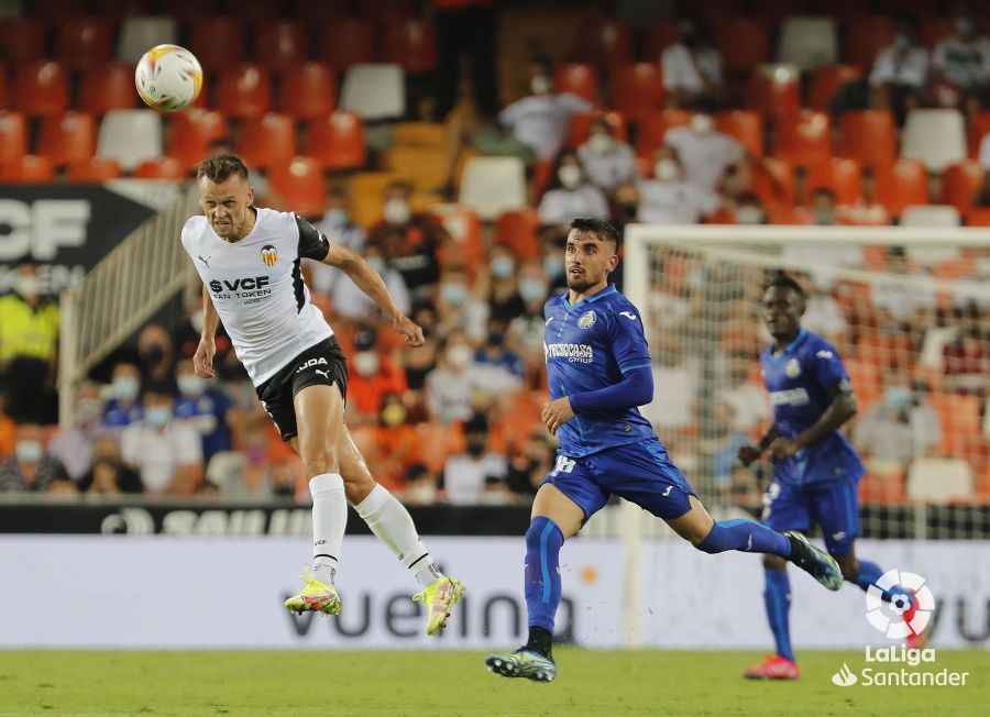  Arambarri jugó un gran partido en Mestalla.