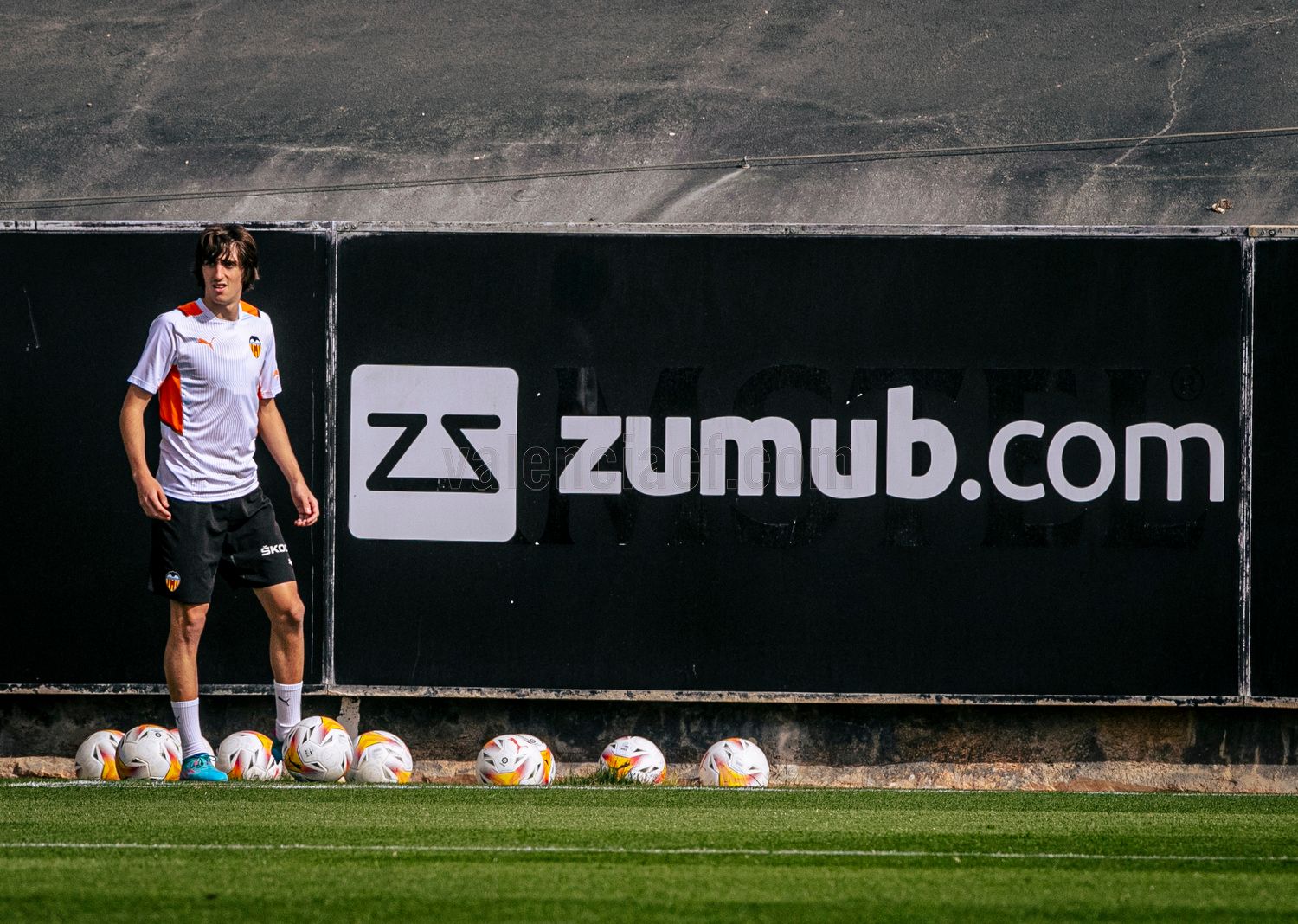 Bryan Gil parece un fijo en el once titular