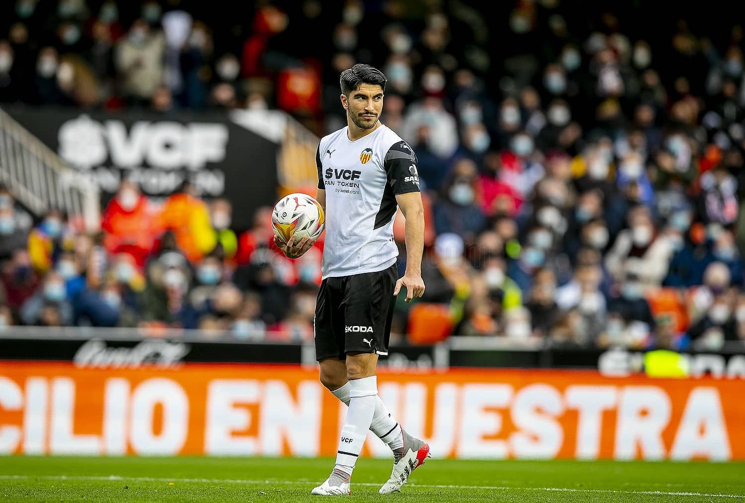 Carlos Soler ante el Rayo Vallecano
