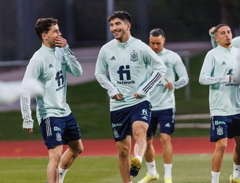 Carlos Soler en la selección con Guillamón