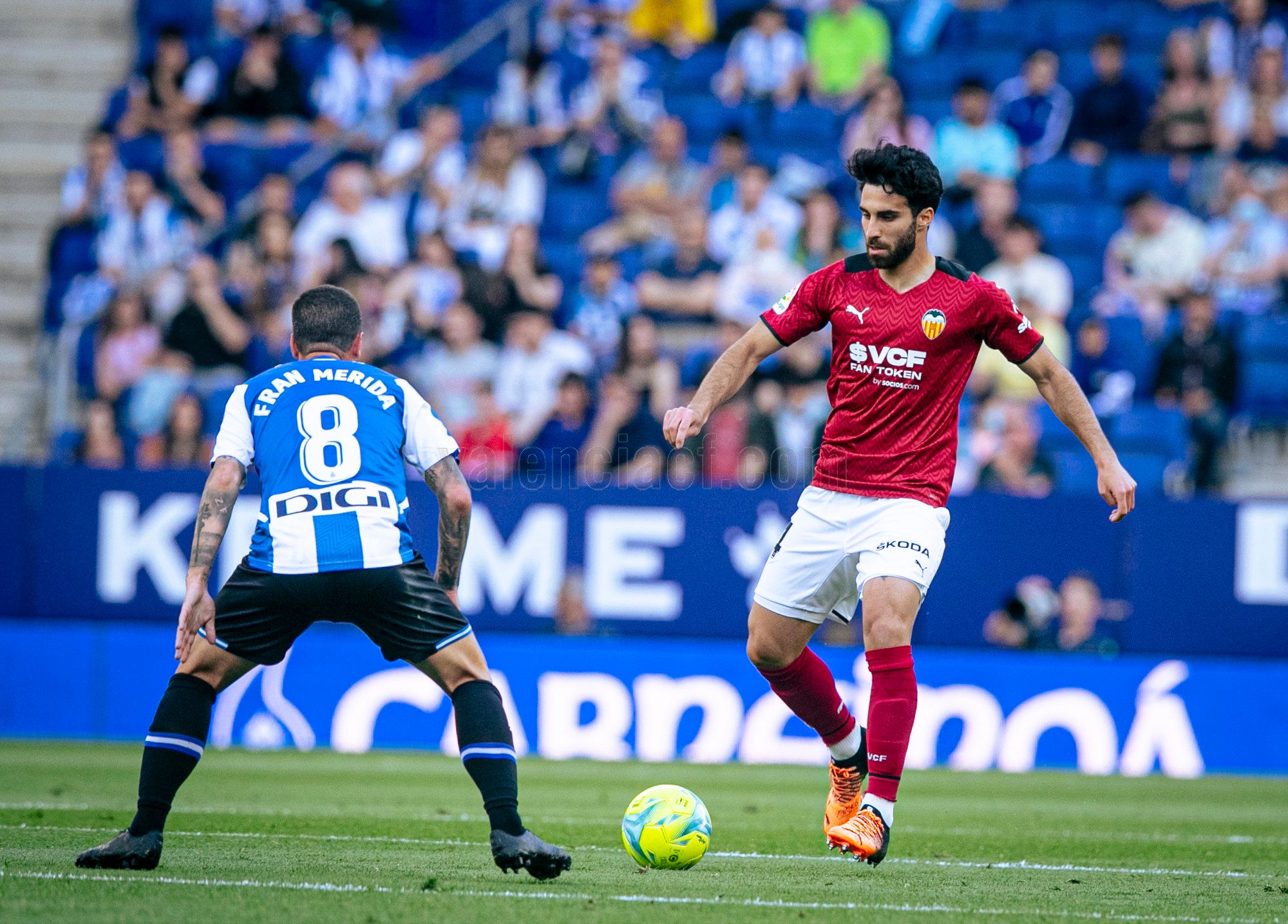  Comert ante el Espanyol en el RCDE Stadium..