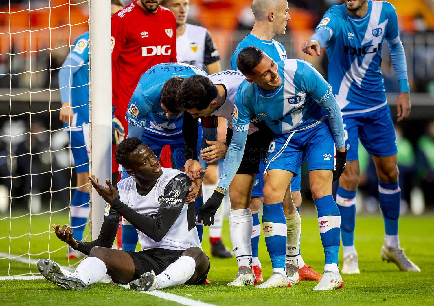 Diakhaby ante el Rayo Vallecano