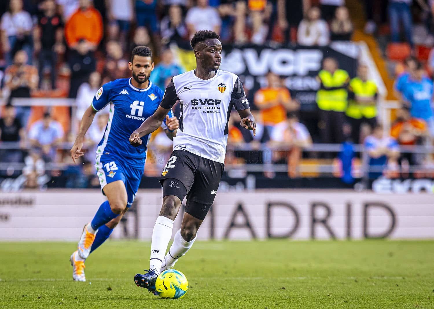  Diakhaby, en el Valencia-Betis, candidato al once titular.