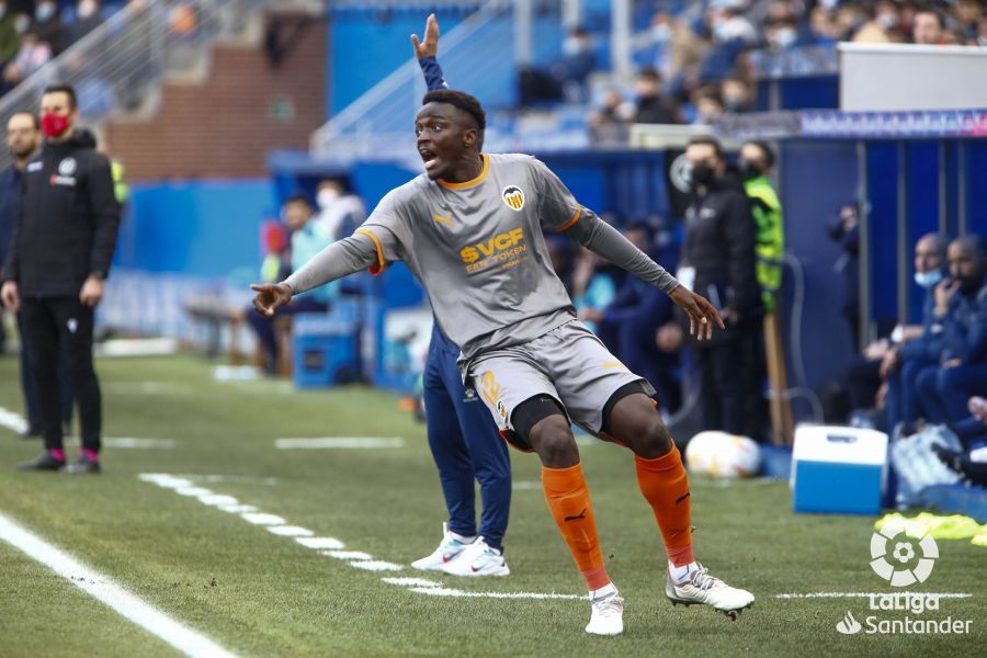 Diakhaby totalmente de gris