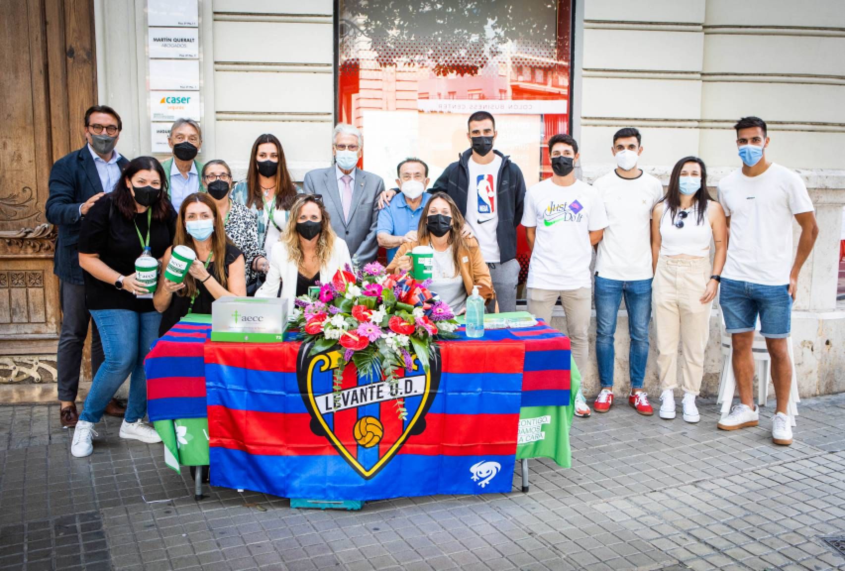  El deporte valenciano cierra filas contra el cáncer