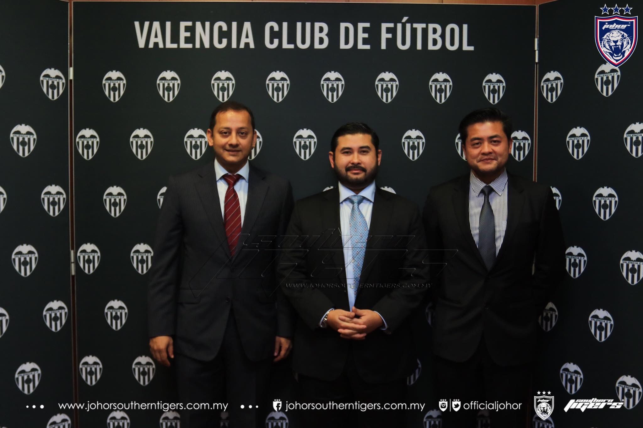  El príncipe de Johor en Mestalla
