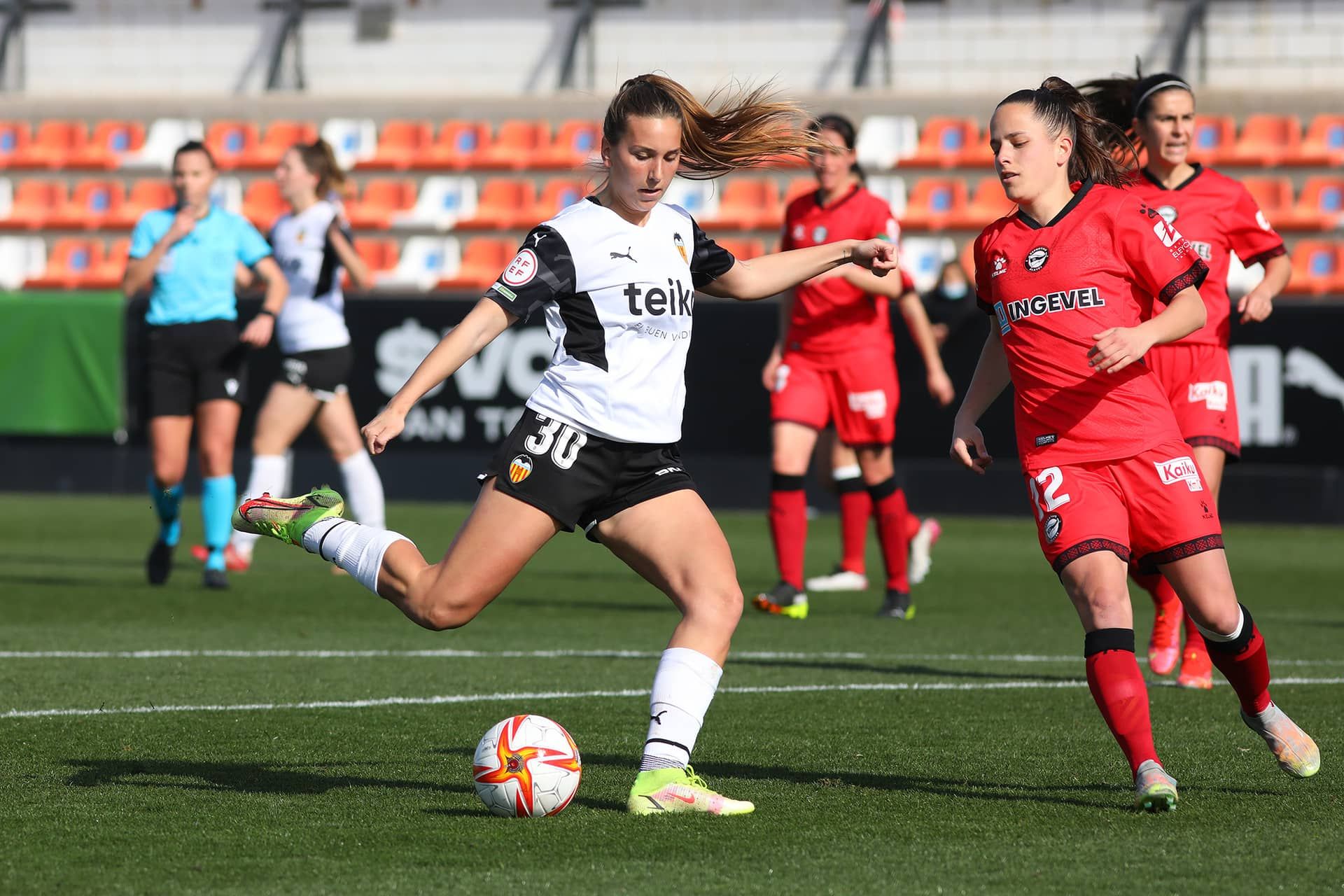 El Valencia Femenino se hace fuerte en el Puchades