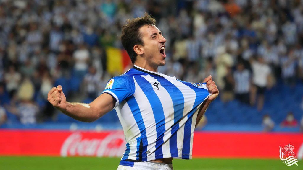  Mikel Oyarzabal celebra su gol al Elche.