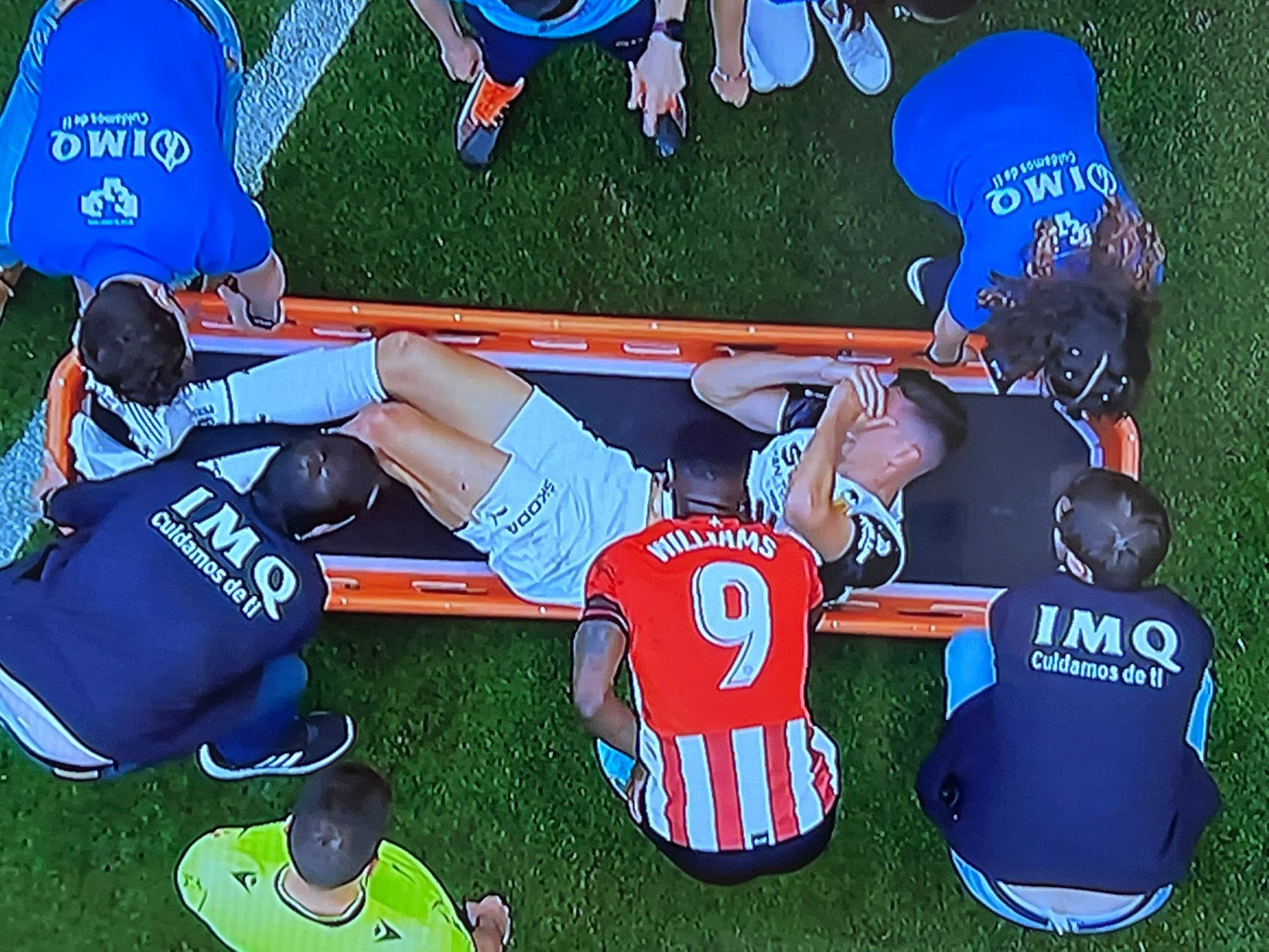  Gabriel Paulista lesionado