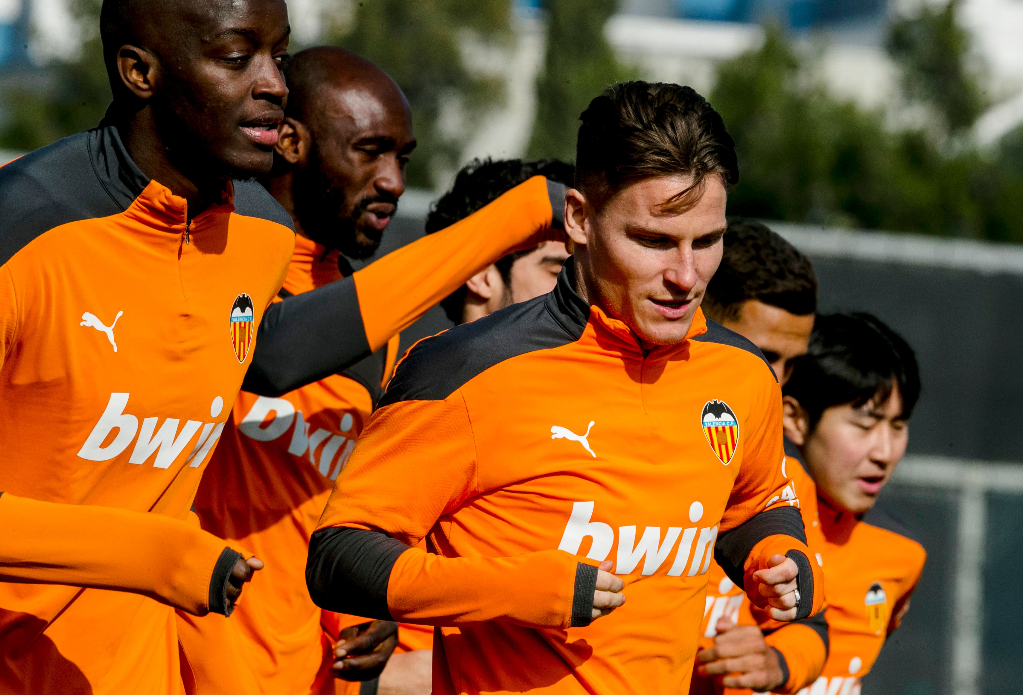 Gameiro y Diakhaby ya están con el grupo, a Cheryshev aún le queda