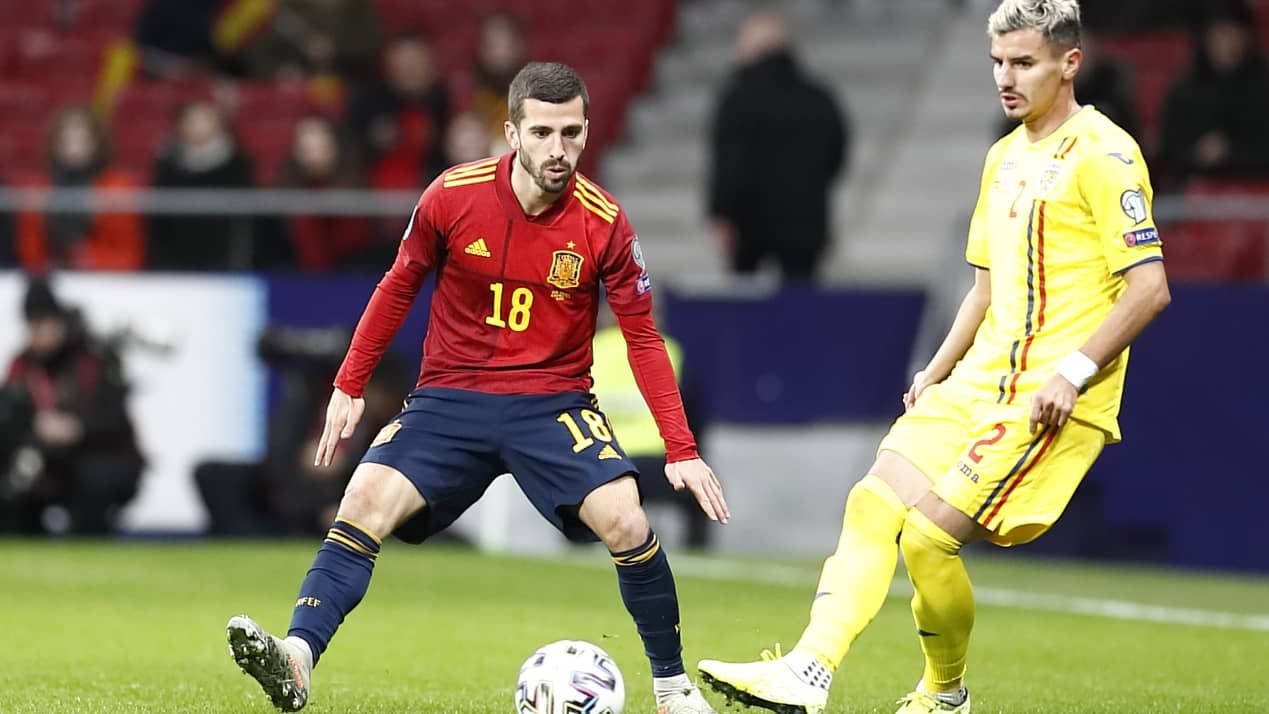  Gayà con la selección ante Rumanía