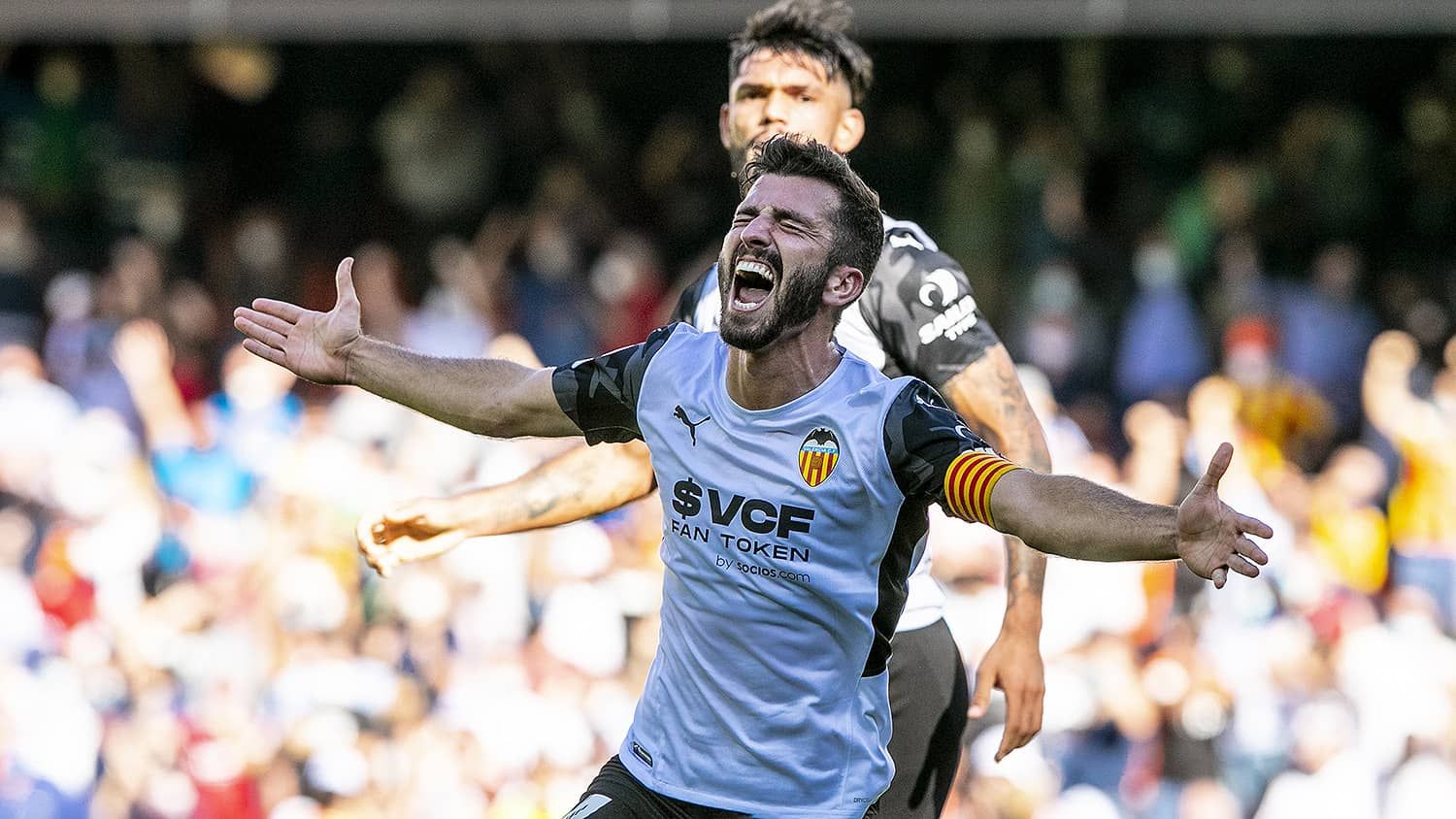  Gayà, una de las renovaciones pendientes del Valencia CF
