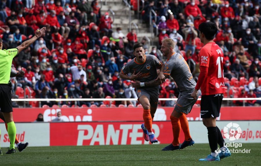  Golazo de Gabriel Paulista para el Valencia CF