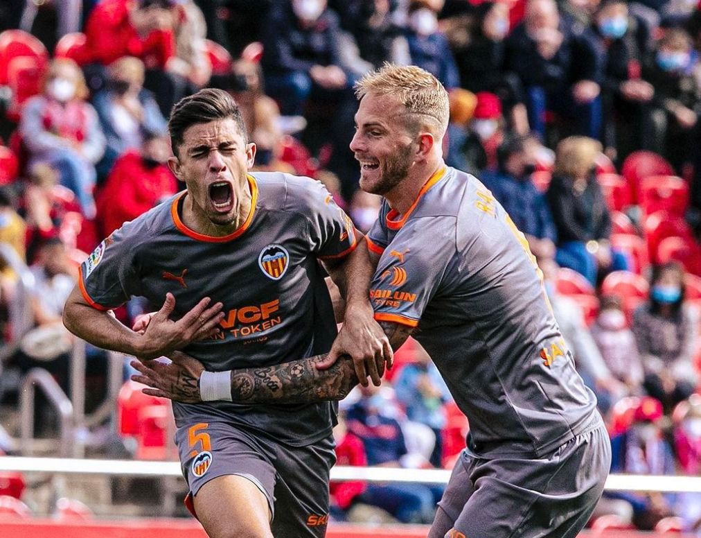 Golazo de Gabriel Paulista. Está listo como Gayà