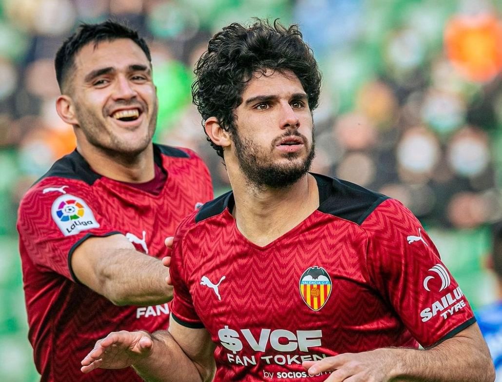Guedes celebra el 0-1 en Elche