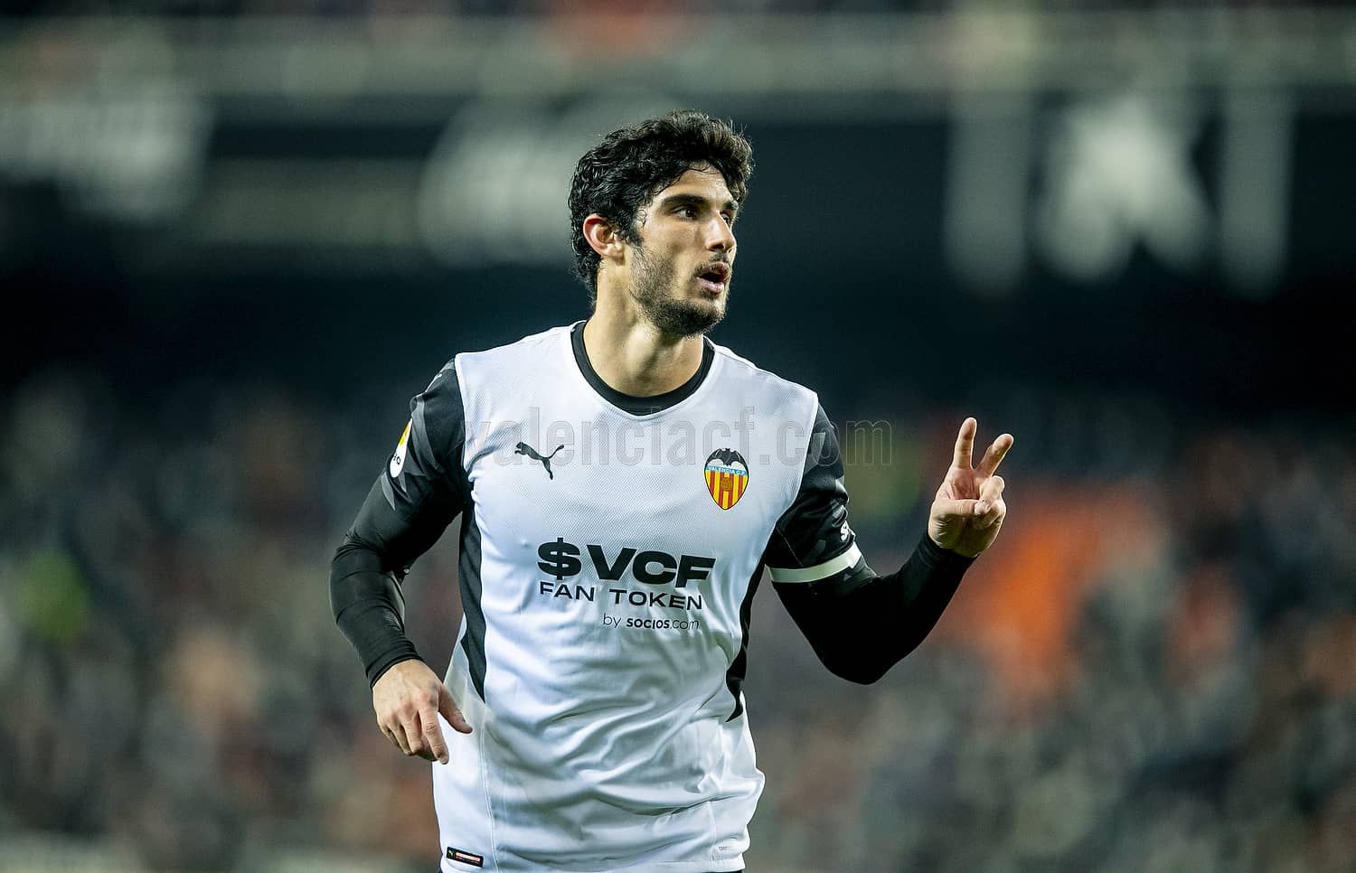 Guedes celebra su tanto en el Valencia CF-Sevilla FC.