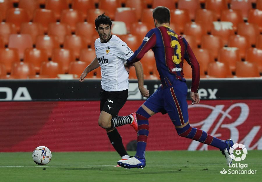  Guedes, durante el Valencia-Barcelona.