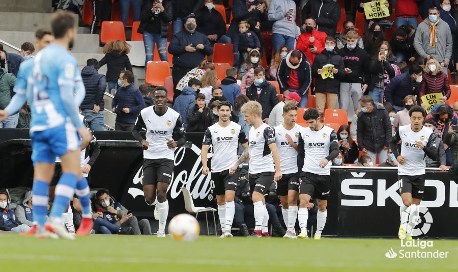  Helder Costa en el Valencia CF - Rayo Vallecano.jpeg