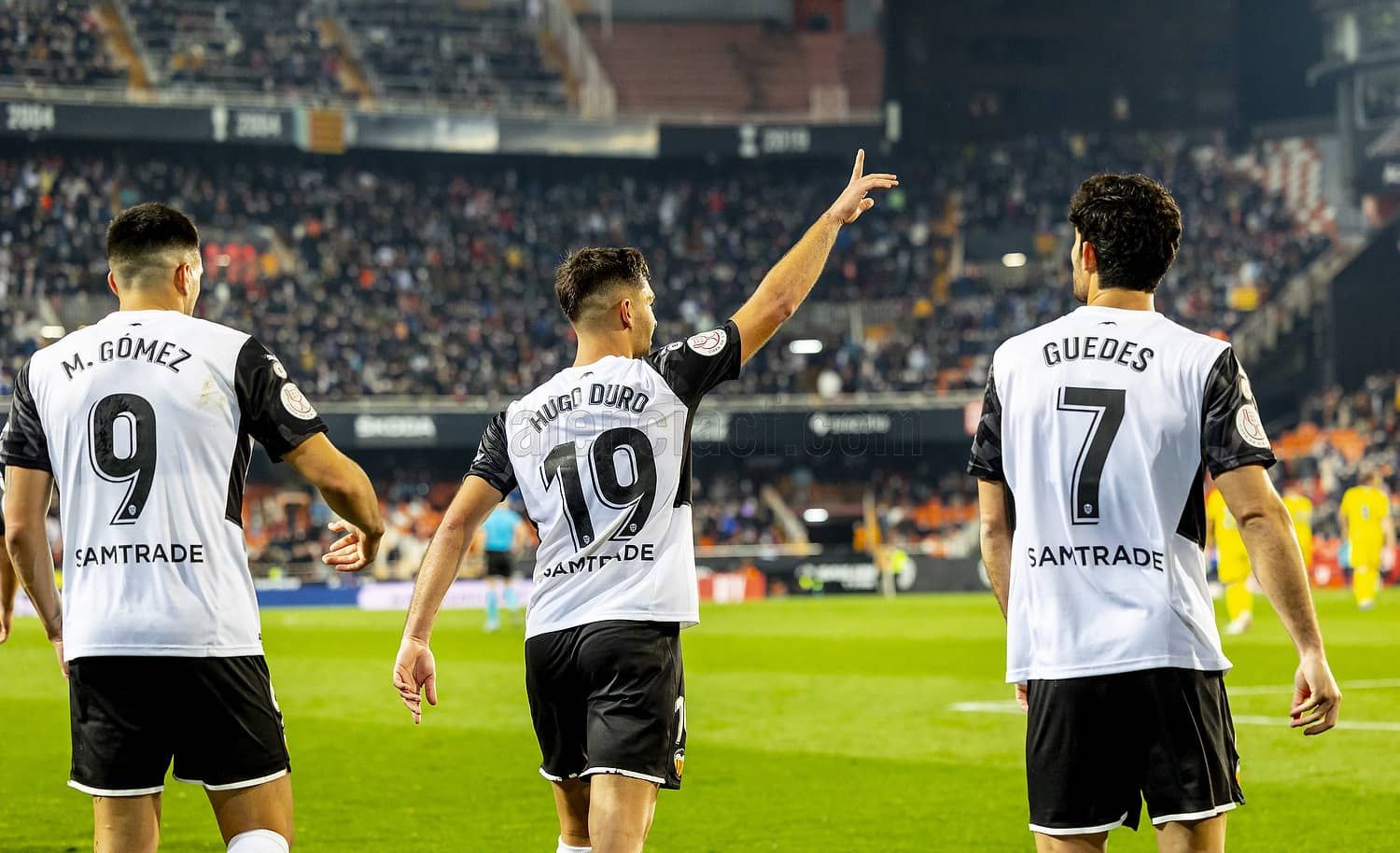  Maxi Gómez, Hugo Duro y Guedes pugnarán por dos puestos en el once titular, .