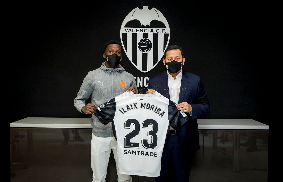  Ilaix Moriba y Anil Murthy