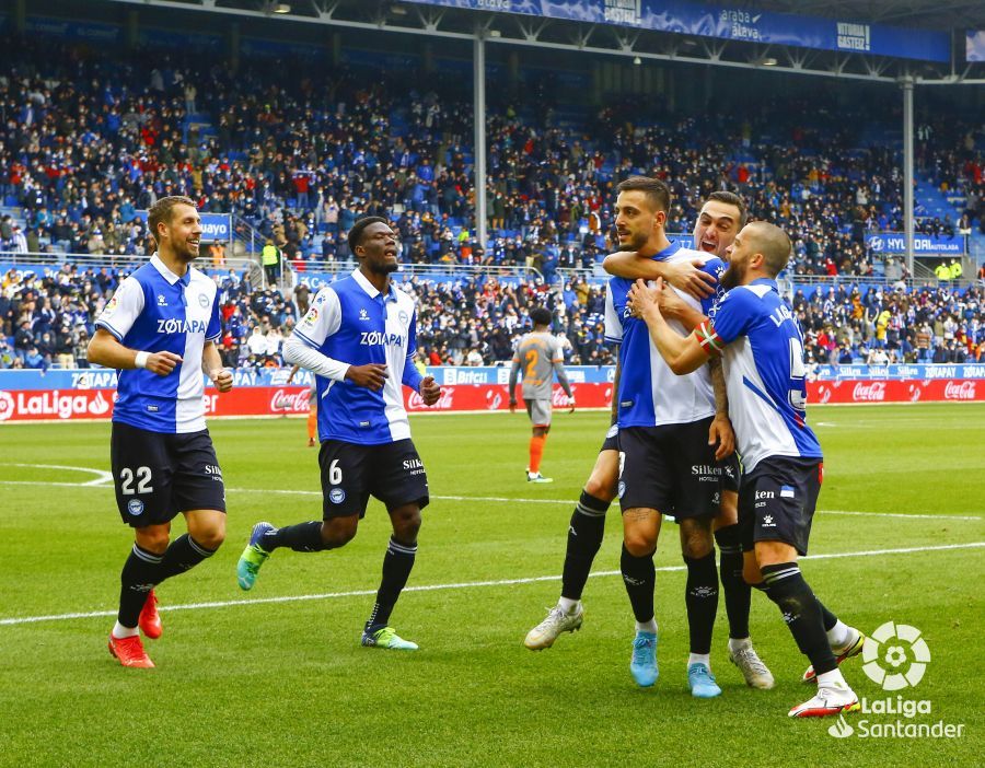  Joselu marca el 2-1. Podría ser la primera opción de mercado