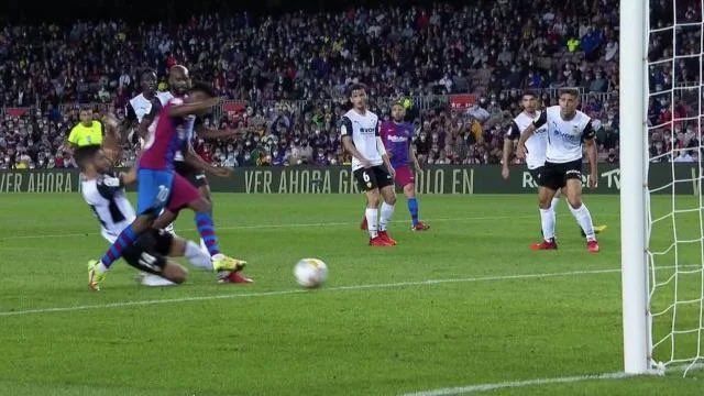  La acción del penalti que para Cañizares no existió.