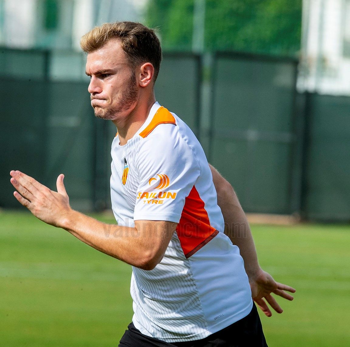 Lato, cerca de volver con el equipo, antes que Thierry Correia.jpeg