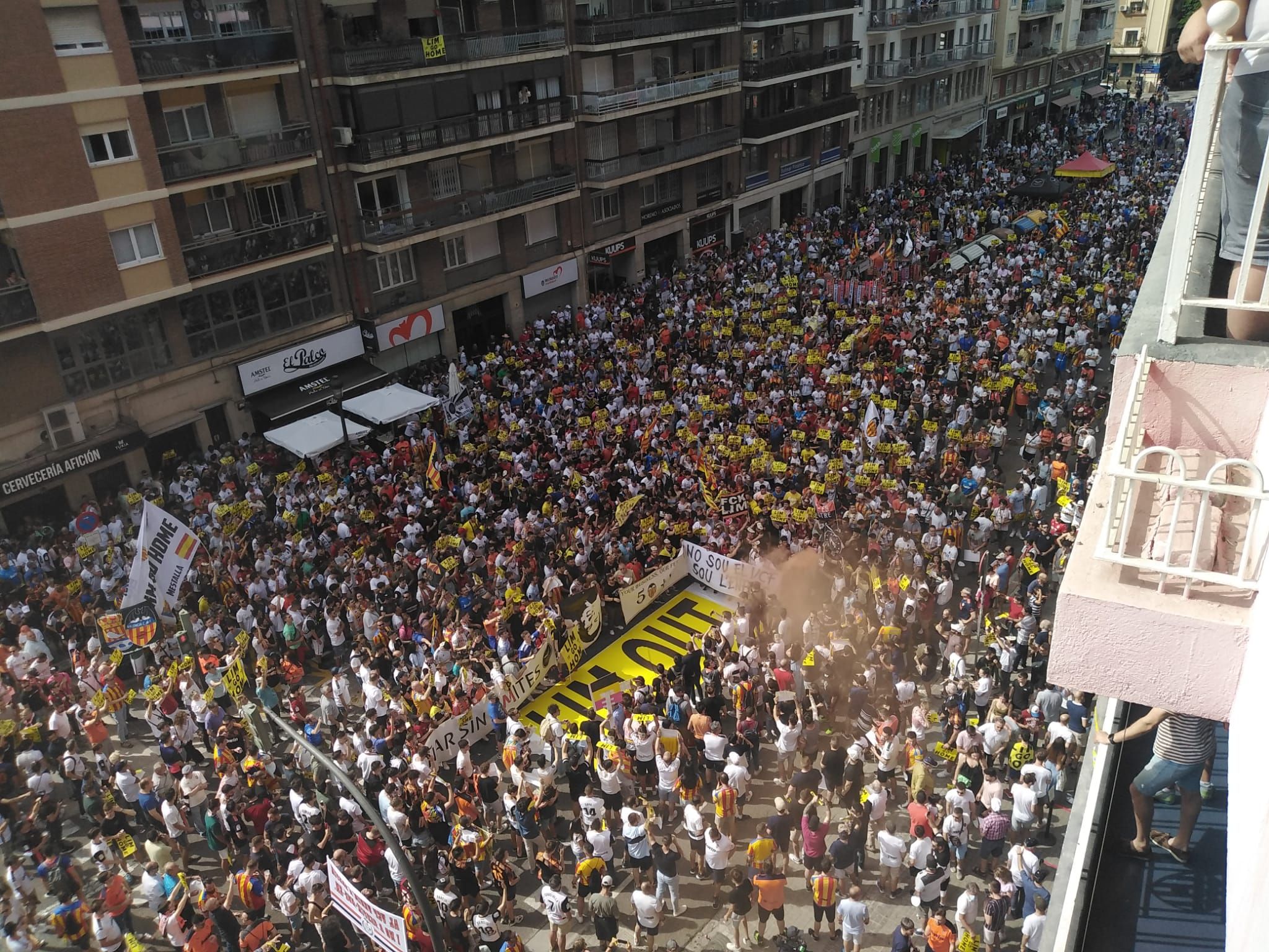Manifestación contra Peter Lim, Meriton y Anil Murthy
