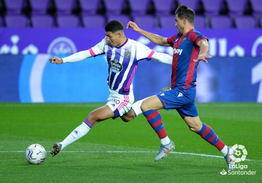  Marcos André, ante el Levante UD.