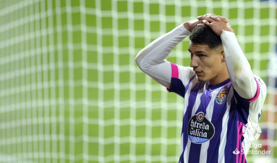  Marcos André lamenta una ocasión fallada.