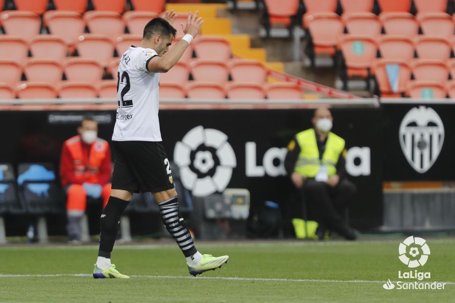  Maxi Gómez celebra su gol