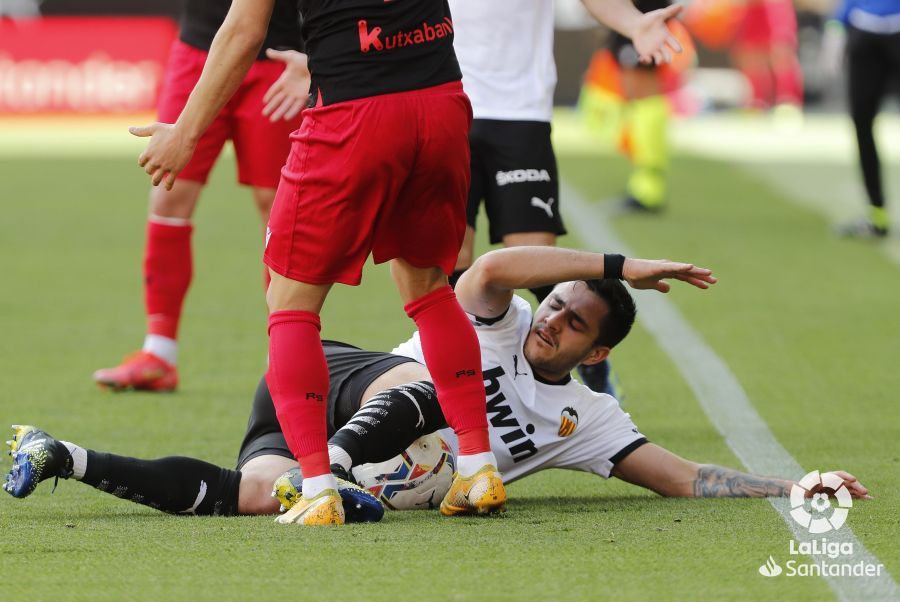  Maxi Gómez se queja