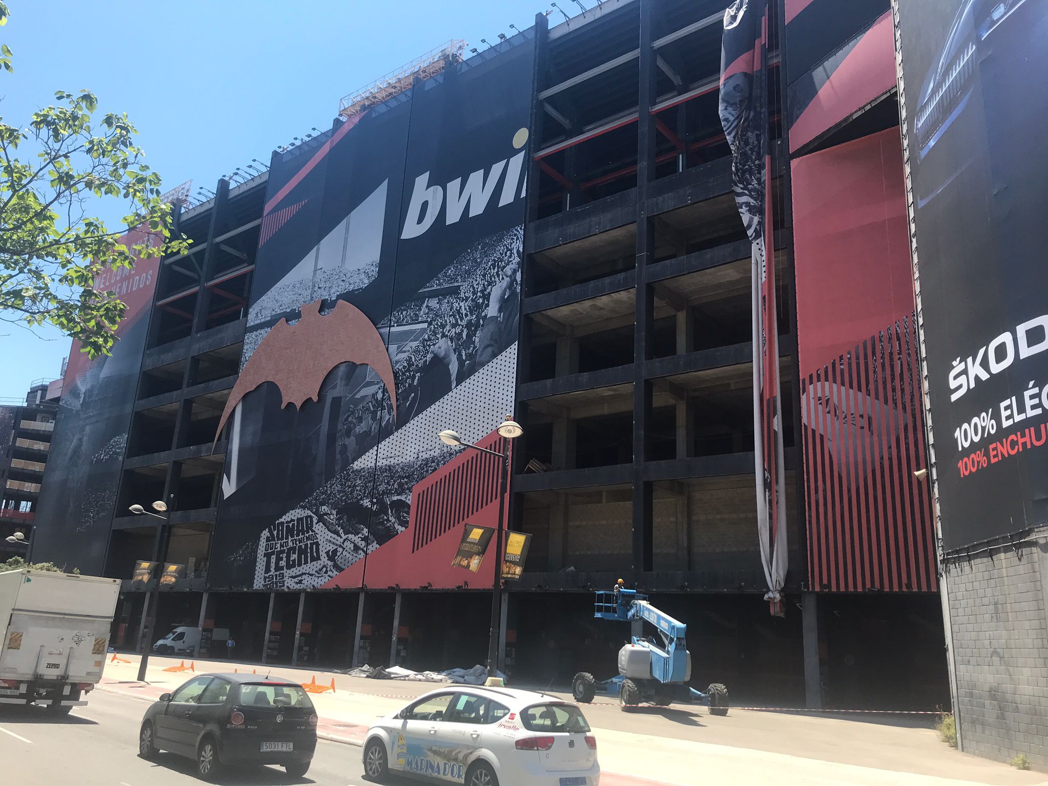 Mestalla muda su piel. Así estaba antes