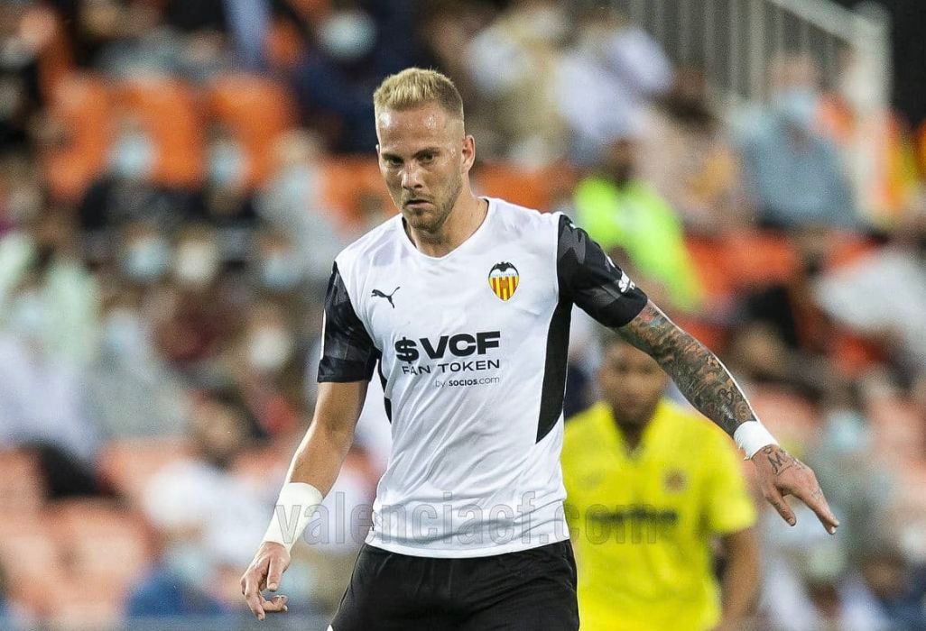  Racic ante el Villarreal