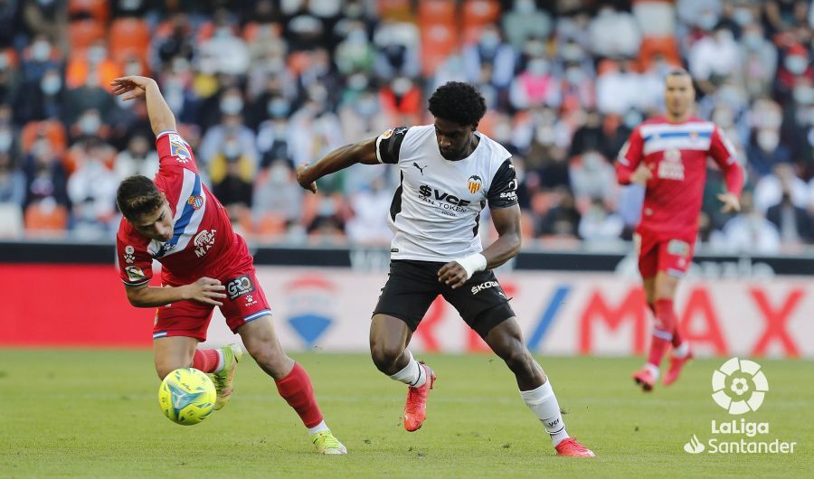 Thierry, durante el Valencia-Espanyol.