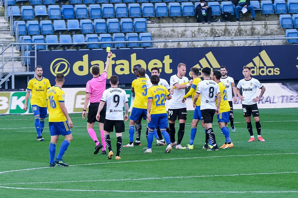  Trifulca en el Cádiz-Valencia CF.