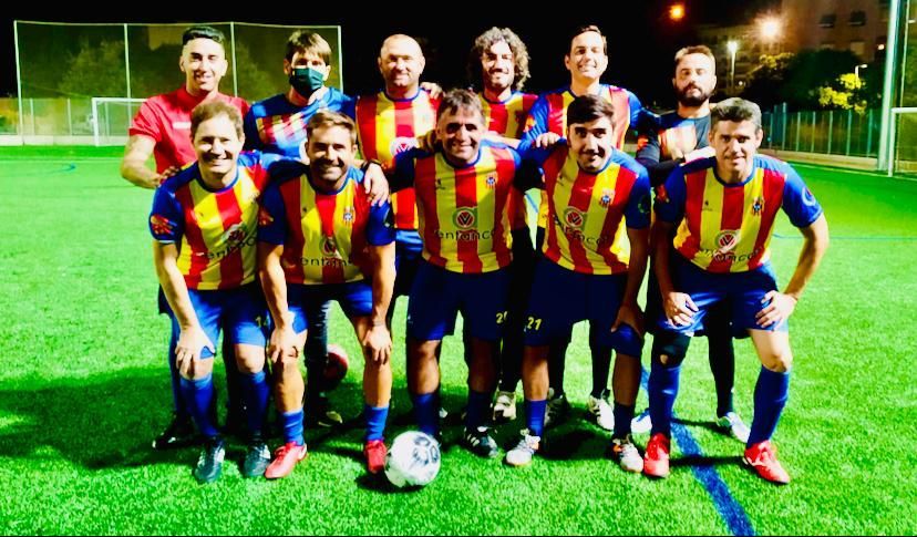  Un equipo de deporte reglado pero no federado