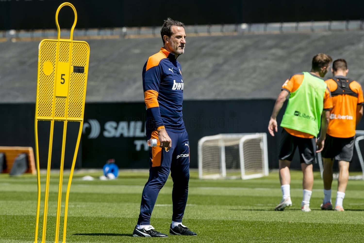  Voro en la sesión del Valencia CF debe meditar su once titular