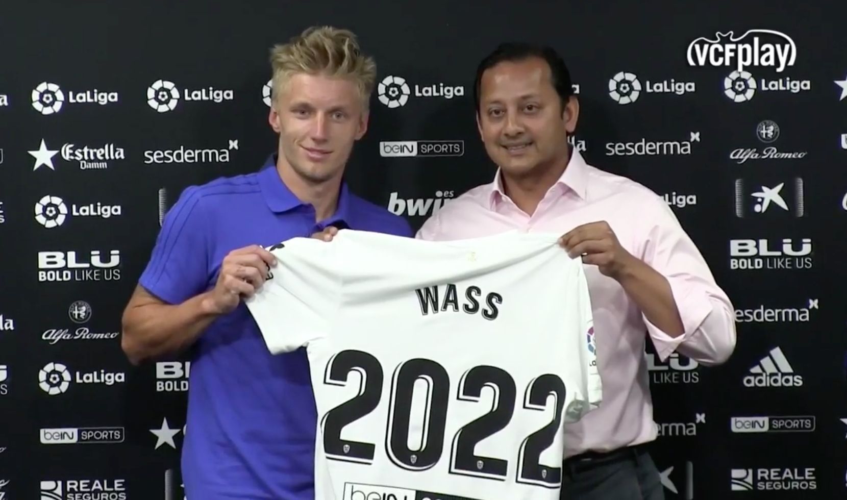  Presentación de Wass como nuevo fichaje del Valencia CF.